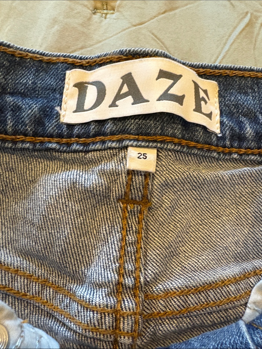 Daze Denim Straight up Medium Wash Distressed High Rise Jeans - Picture 2 of 8